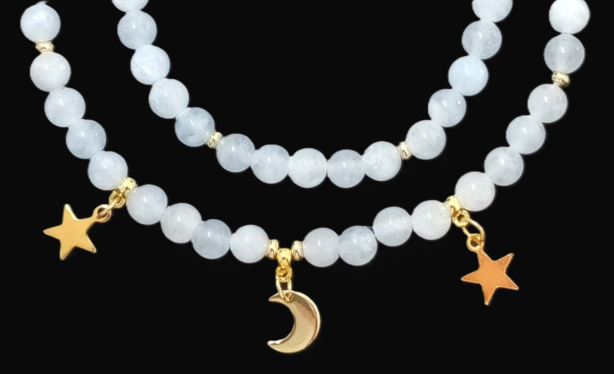 Armkette aus Aquamarin mit goldenen Charms