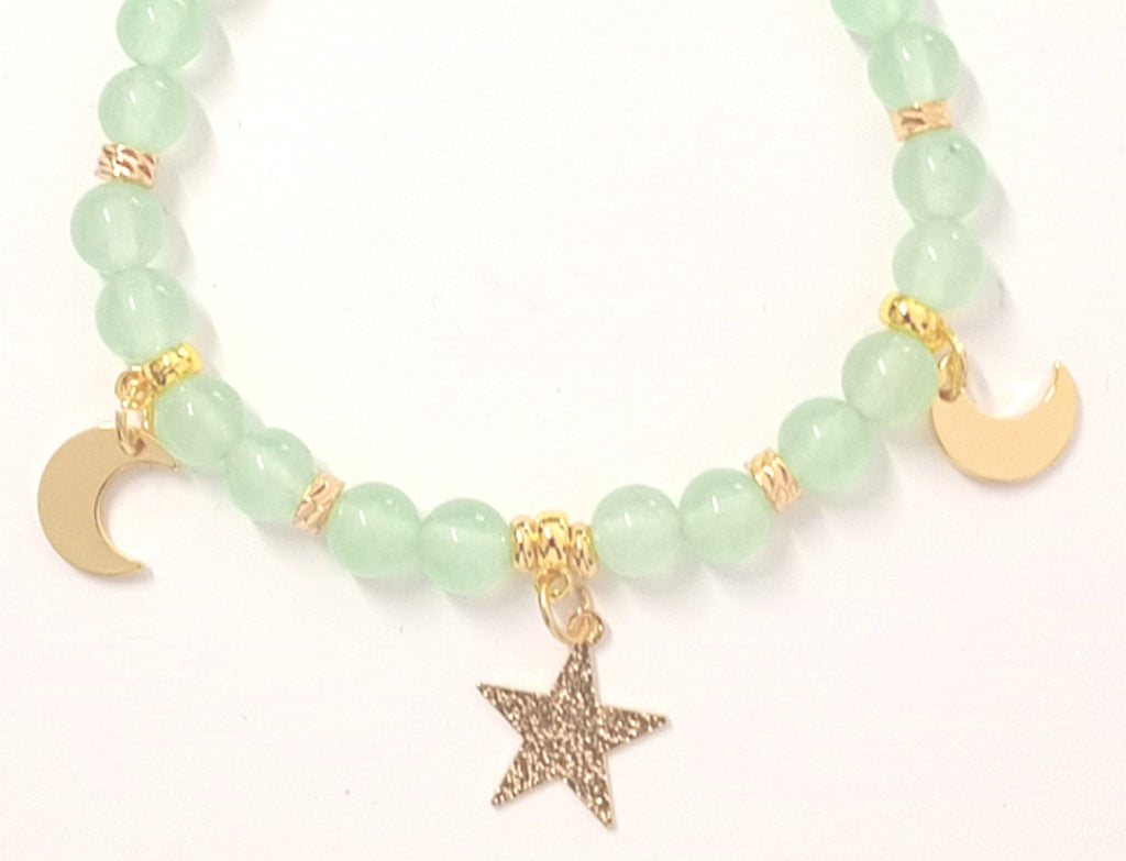 Armkette aus echter Jade mit goldenen Charms