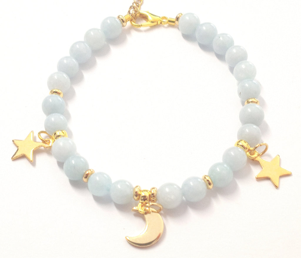 Armkette aus Chalcedon mit goldenen Charms