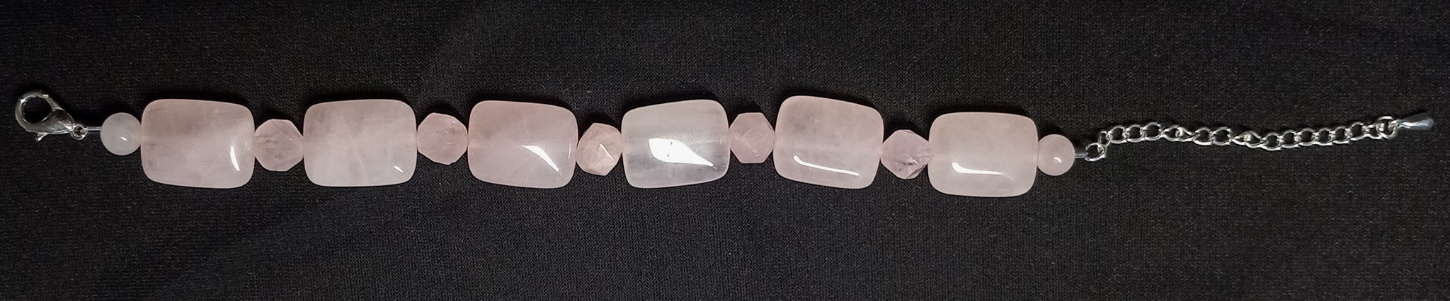 Armkette aus geschliffenem Rosenquarz mit tollem Glanz