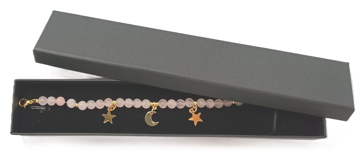 Armkette aus Rosenquarzperlen mit goldenen Charms