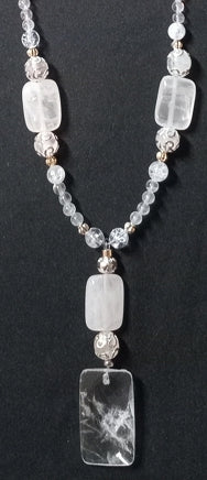 Lange, doppelte Halskette aus echtem Bergkristall mit schönem Anhänger