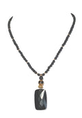 Schöne Halskette aus schwarzem Onyx mit Anhänger mit tollem Glanz