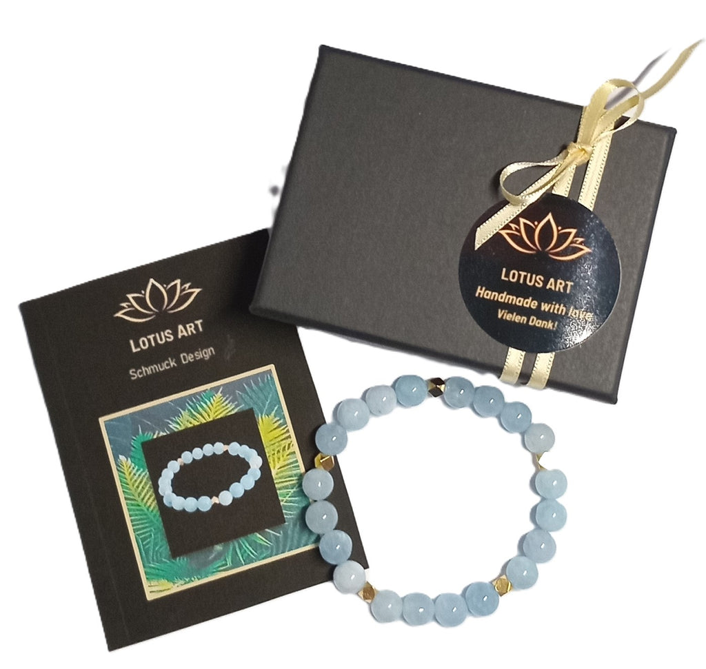 Schönes Armband aus Aquamarin mit hochwertigen Goldperlen und tollem Glanz